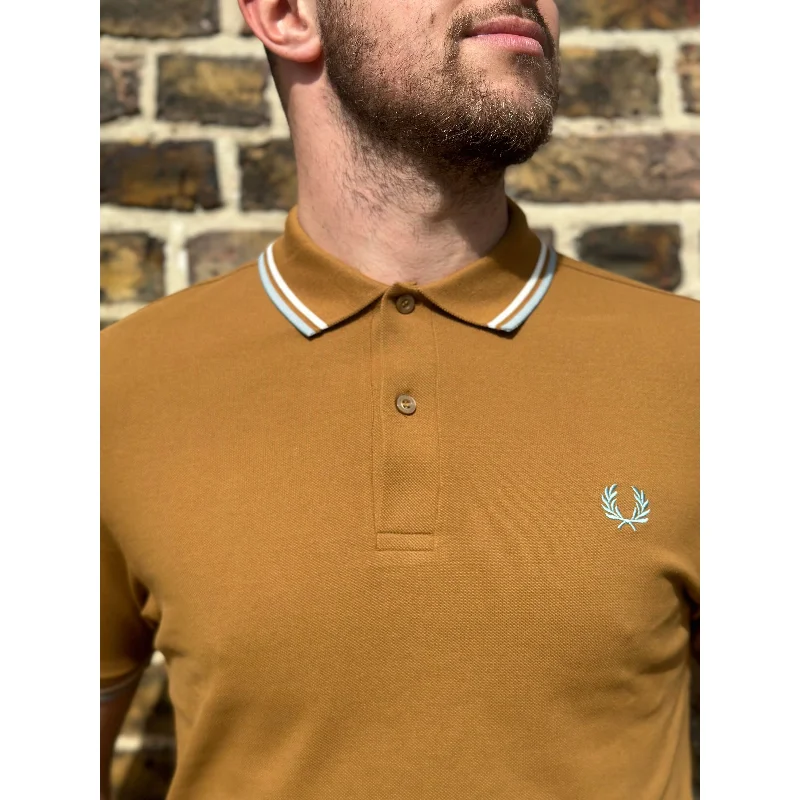 Fred Perry - M3600 Twin Tipped Dark Caramel / Silver / Blue - Polo