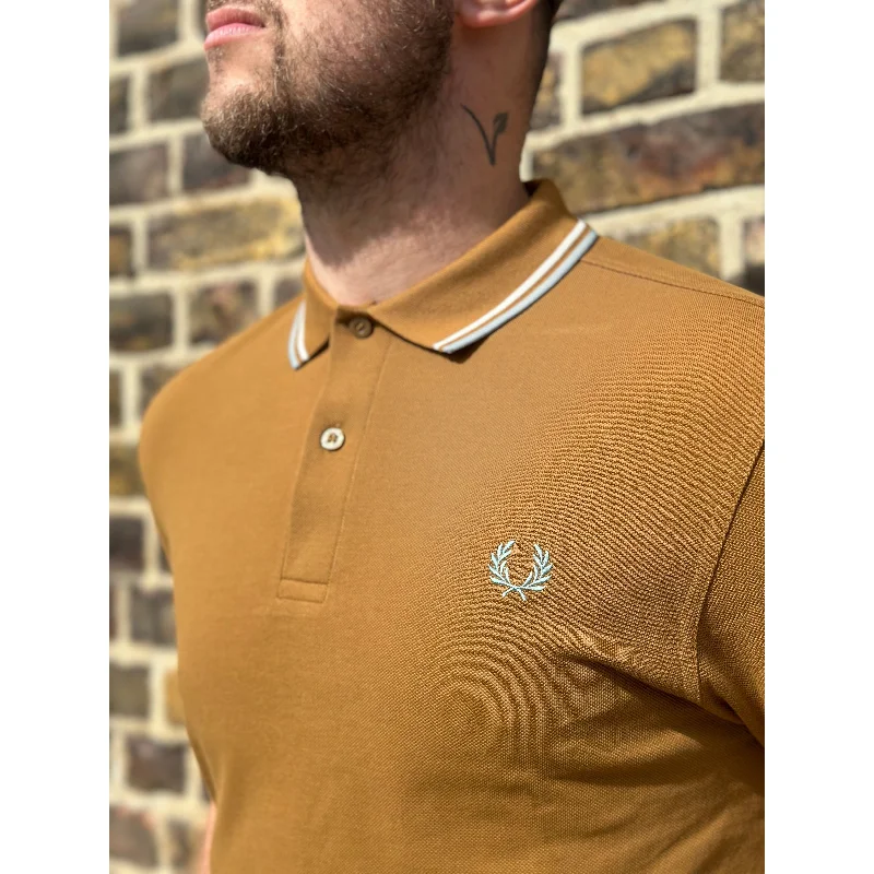 Fred Perry - M3600 Twin Tipped Dark Caramel / Silver / Blue - Polo