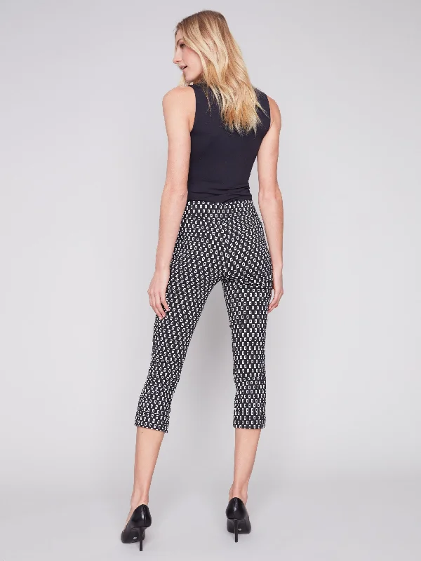 Printed Stretch Pull-On Capri Pants - White Tiles