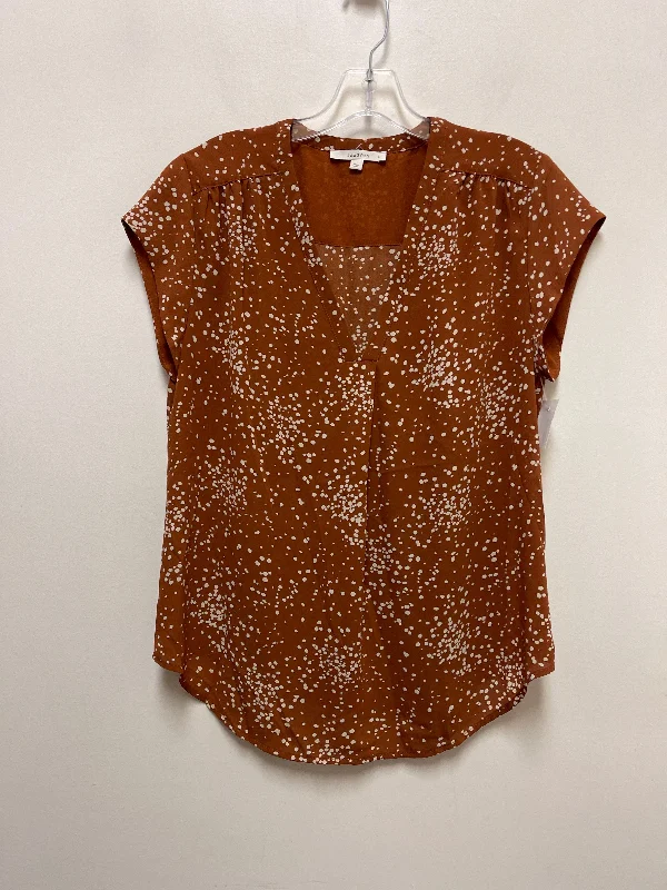 Top Short Sleeve By Fun 2 Fun In Brown, Size: L